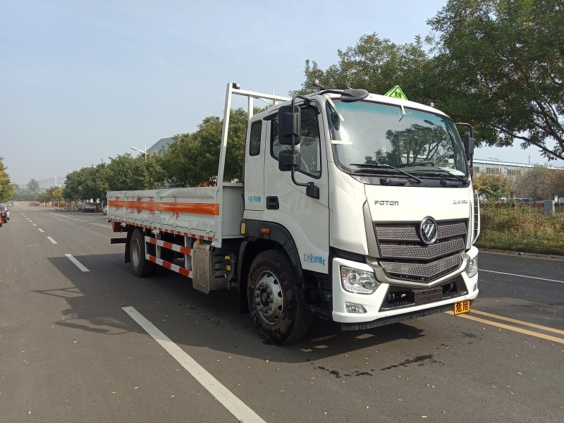 BSZ5183TQPC6B氣瓶運輸車